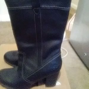 Size 7 brand new waterproof timberlands